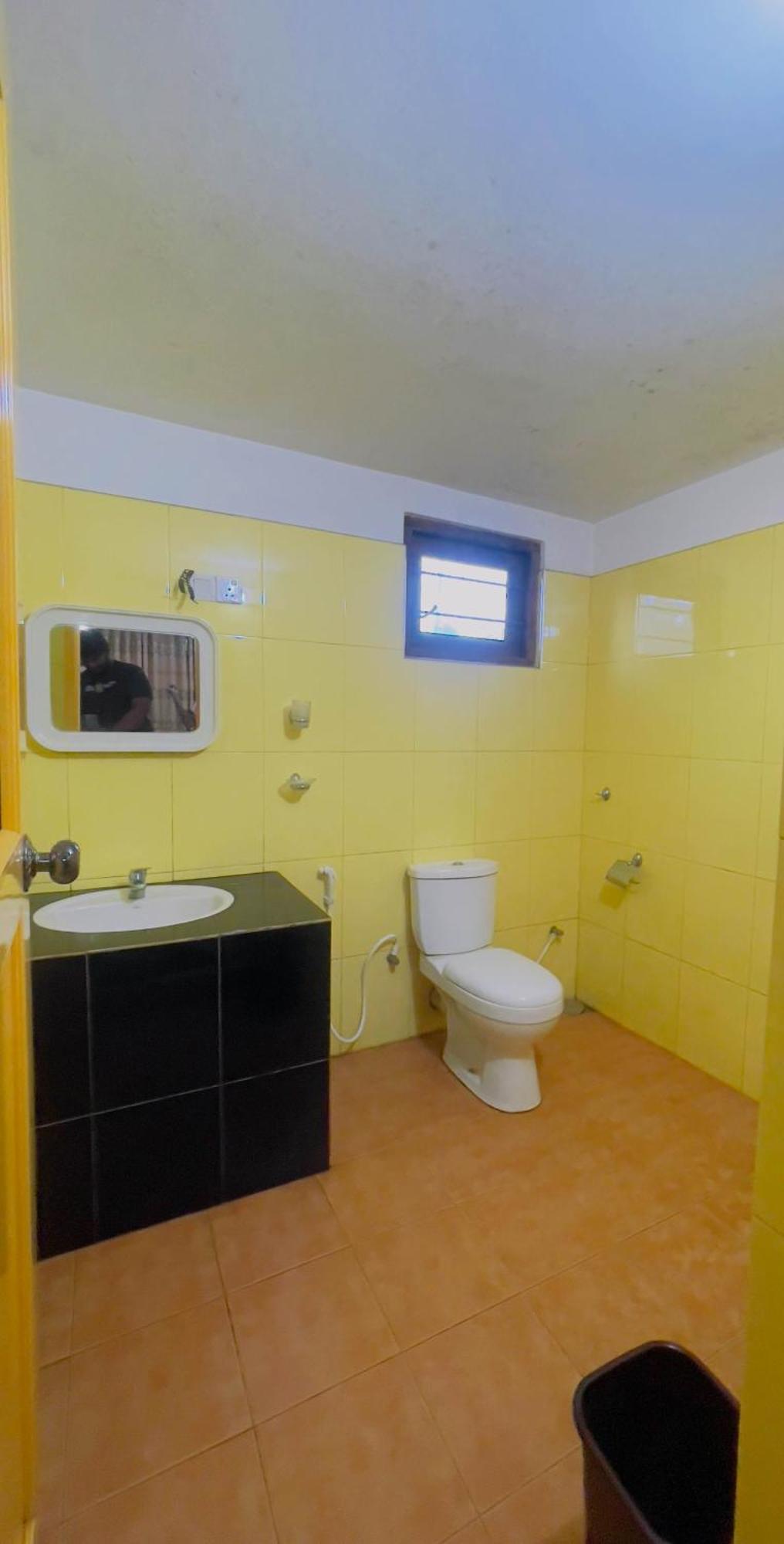 White Eagle Hotel Сигирия Екстериор снимка